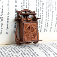 Art Nouveau hangkast